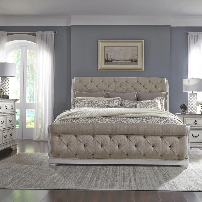 Abbey Park White Queen 4 Piece Upholstered Sleigh Bed 3 Abbey Park White Queen 4 Piece Upholstered Sleigh Bed