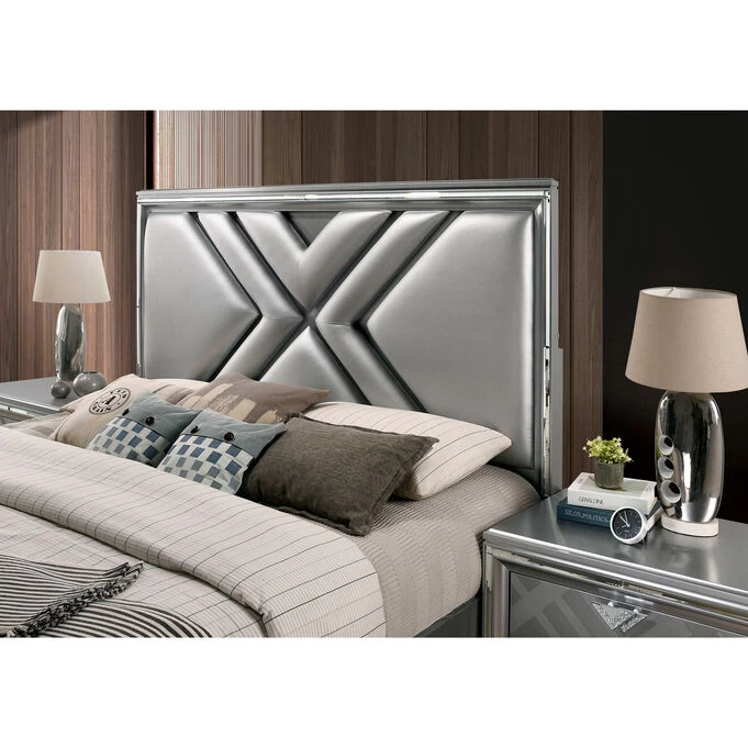 Emmeline Silver Queen 4 Piece Storage Room Group 7 Emmeline Silver Queen 4 Piece Storage Room Group - Image 5